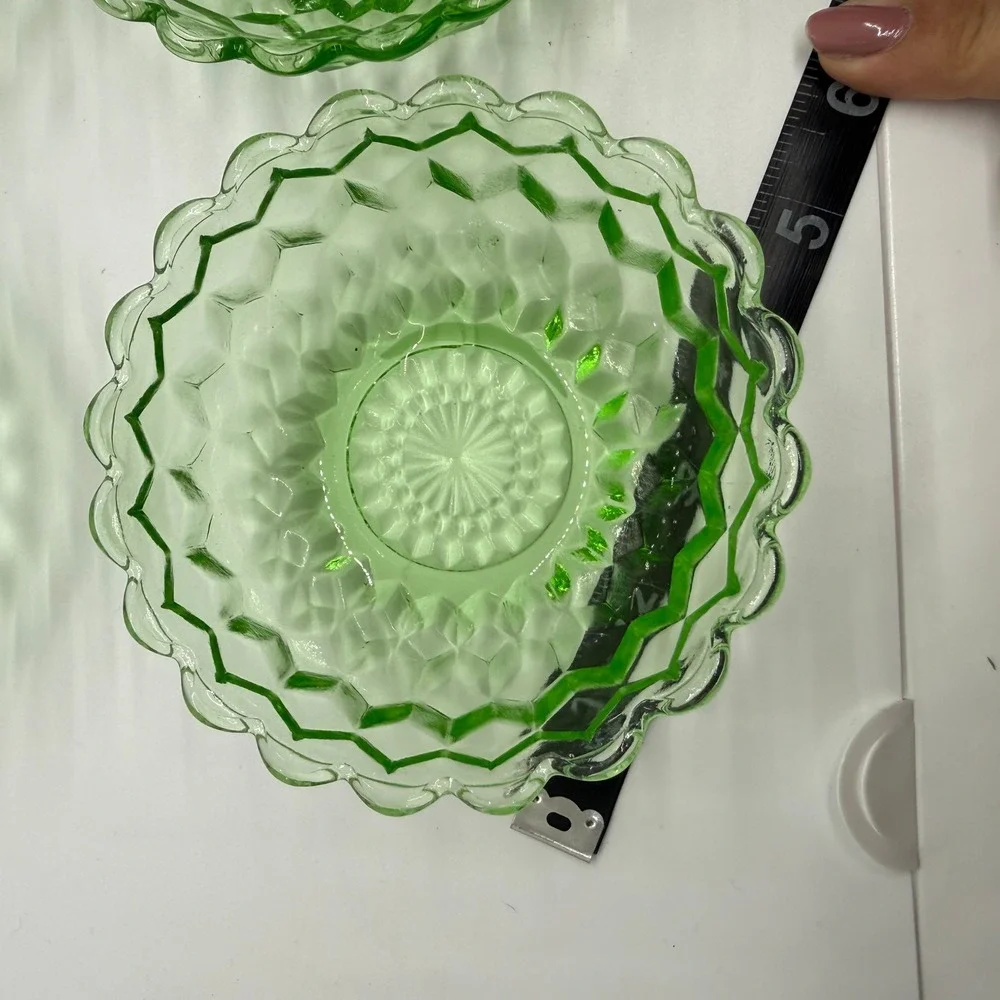 Vintage Green Glass Bowls Diamond Point Scalloped Edge Set of 4 5 Inch